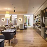 INNSiDE by Meliá Braga Centro Hotel